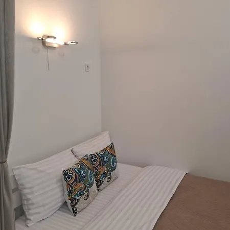 Apartment Center Avenue 23 *