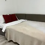 Apartment Center Avenue 23 *