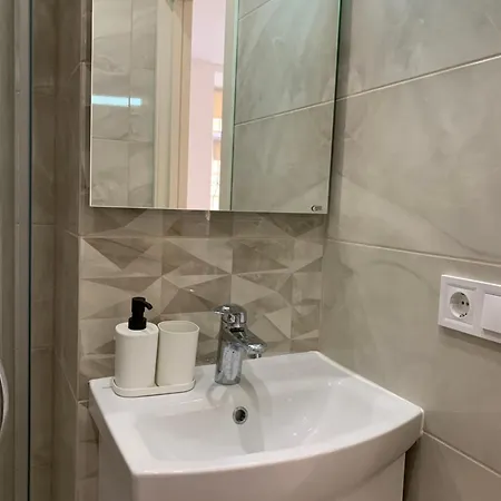 Center Avenue 23 Апартаменти *